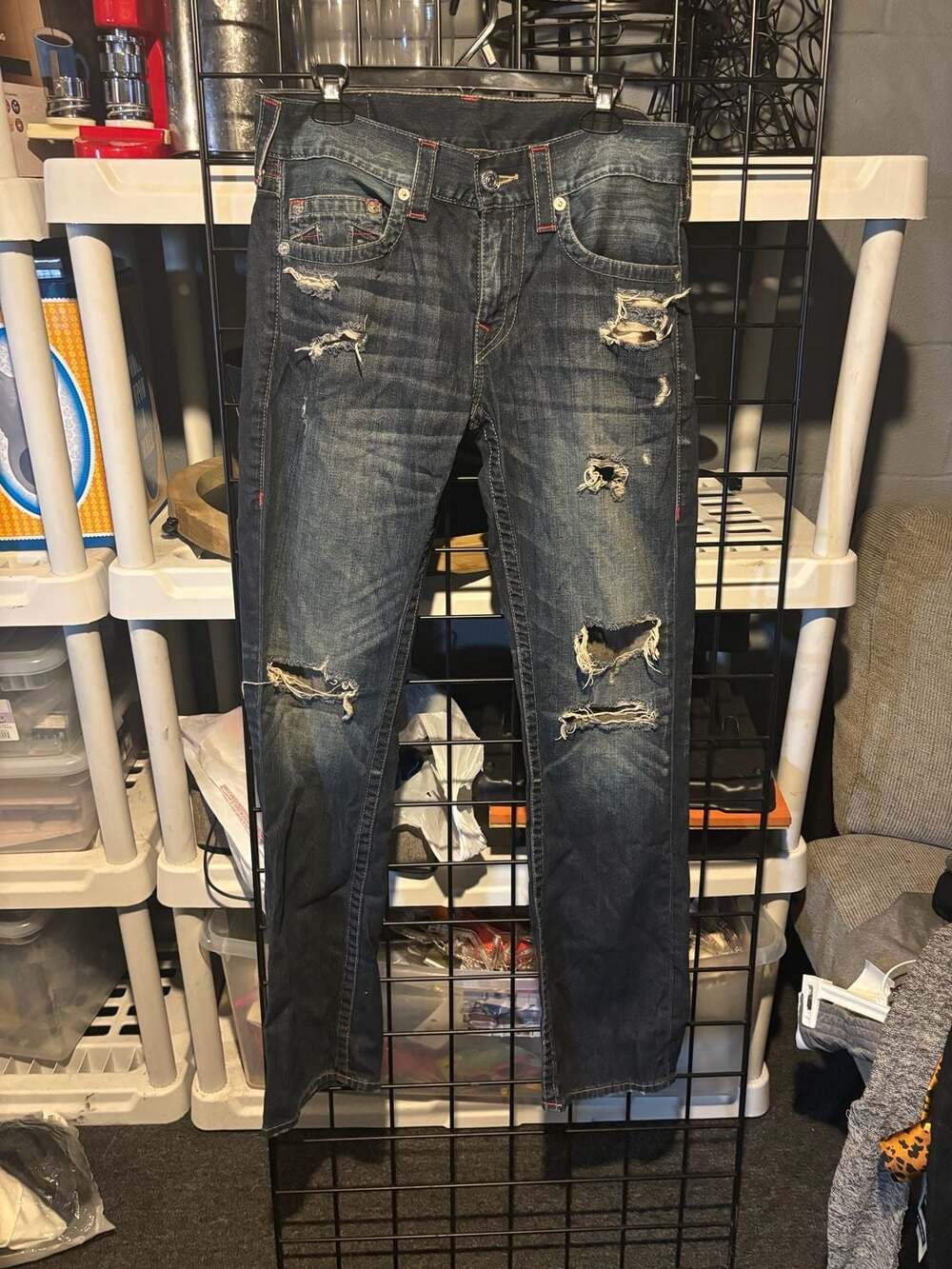 True Religion Section Straight Distressed Jeans Size 31